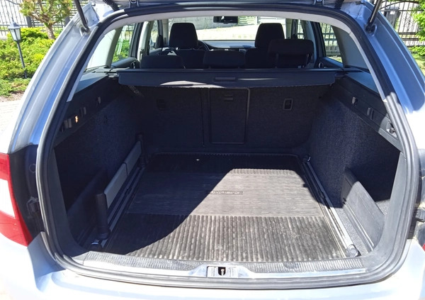 Skoda Superb cena 23800 przebieg: 477000, rok produkcji 2013 z Pyrzyce małe 67